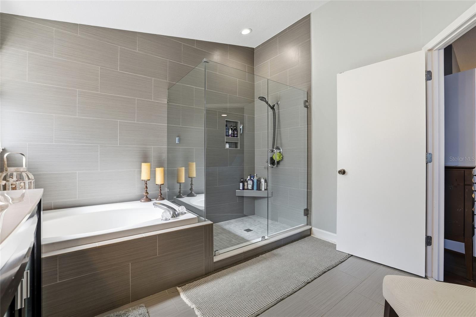 11235 CLAYRIDGE DR — photo 28