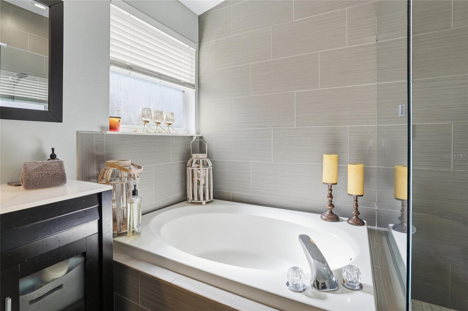 11235 CLAYRIDGE DR — photo 29