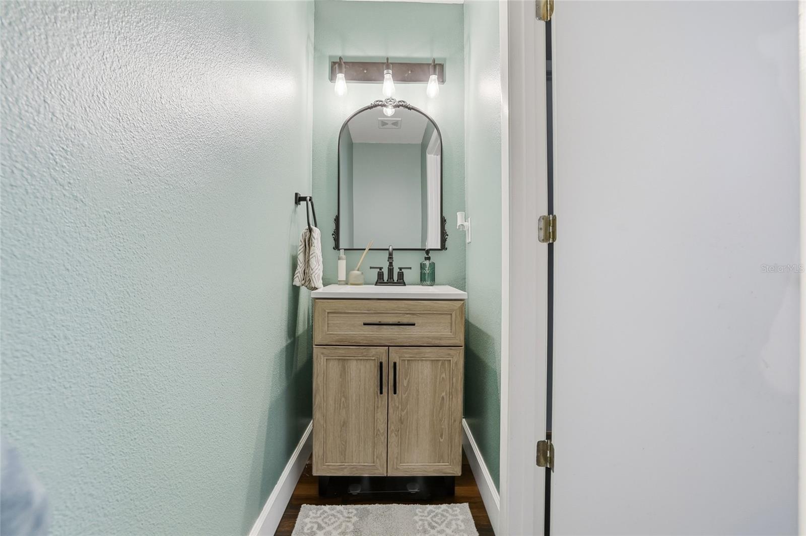 11235 CLAYRIDGE DR — photo 40