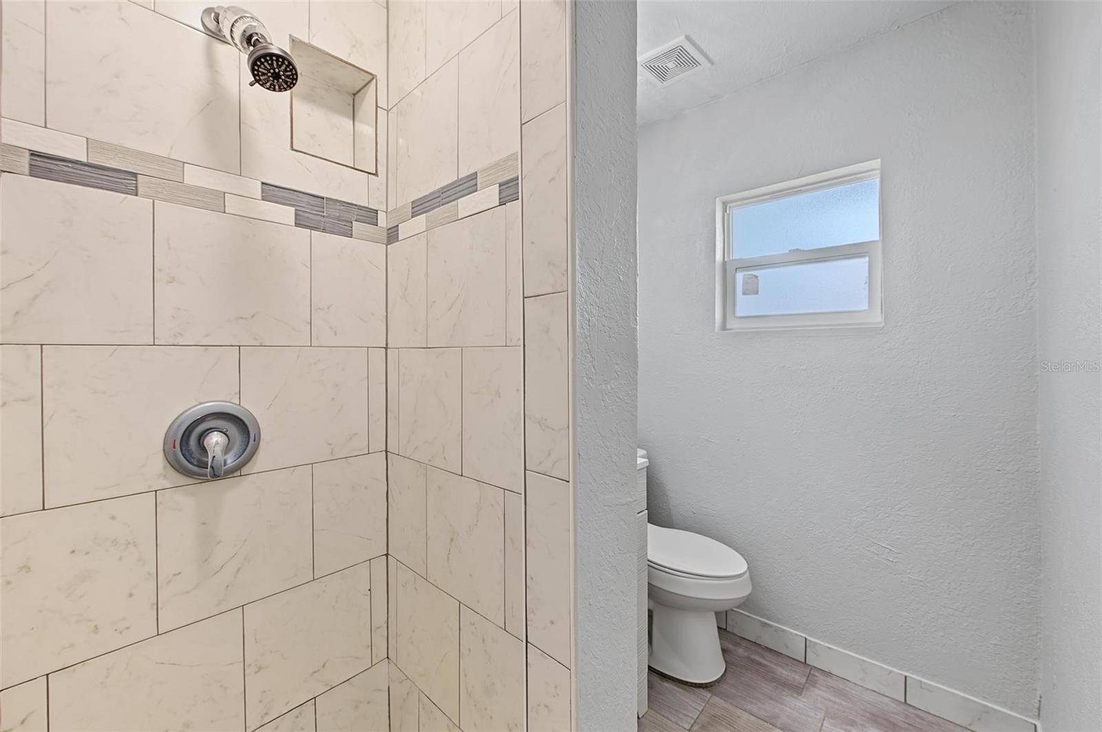 105 N PEARL ST — photo 25