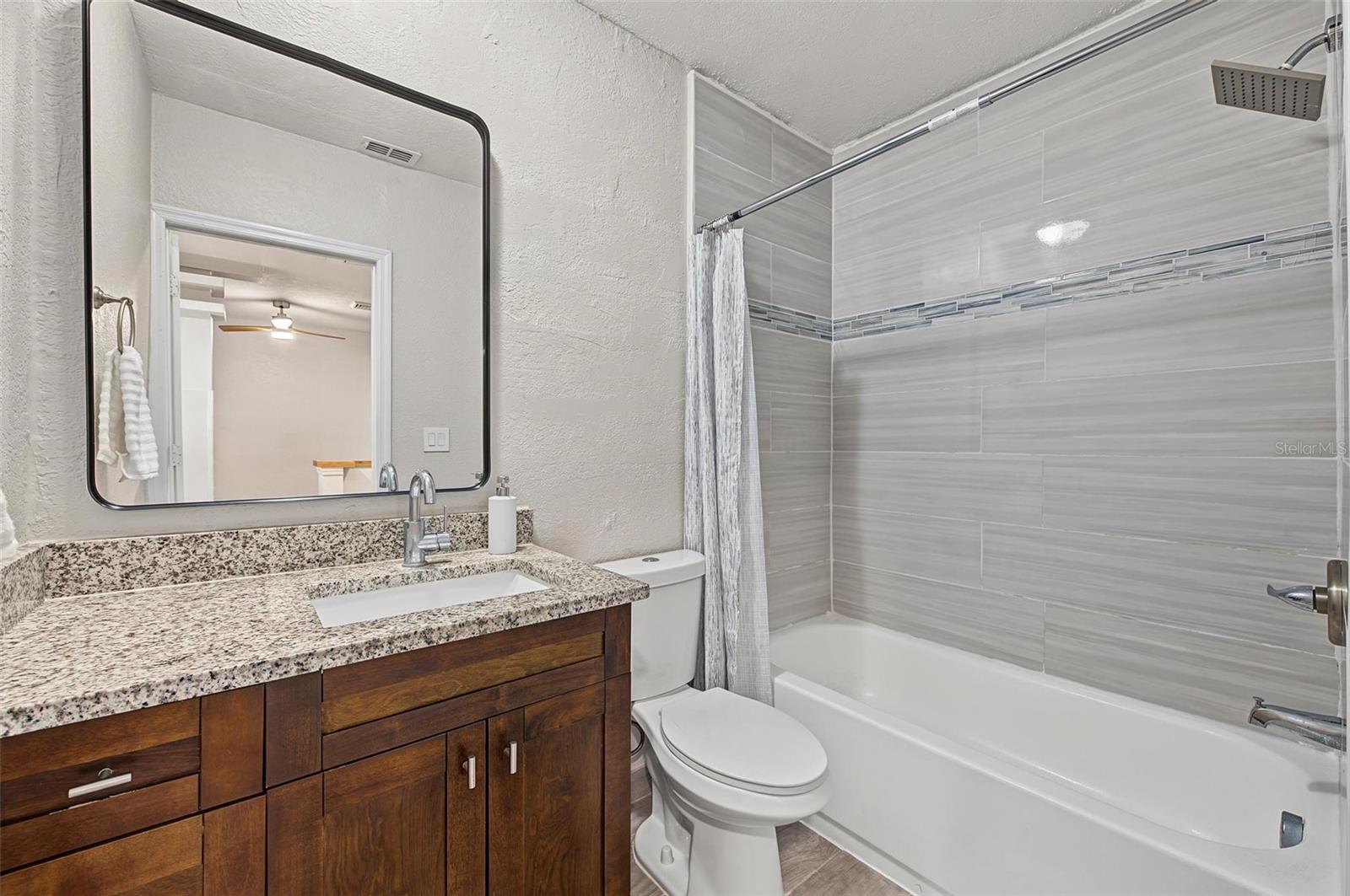 105 N PEARL ST — photo 34