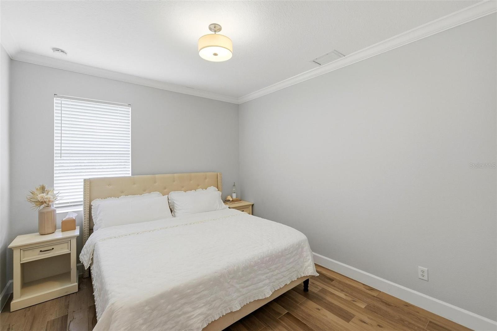 3769 GARLENDA AVE — photo 28