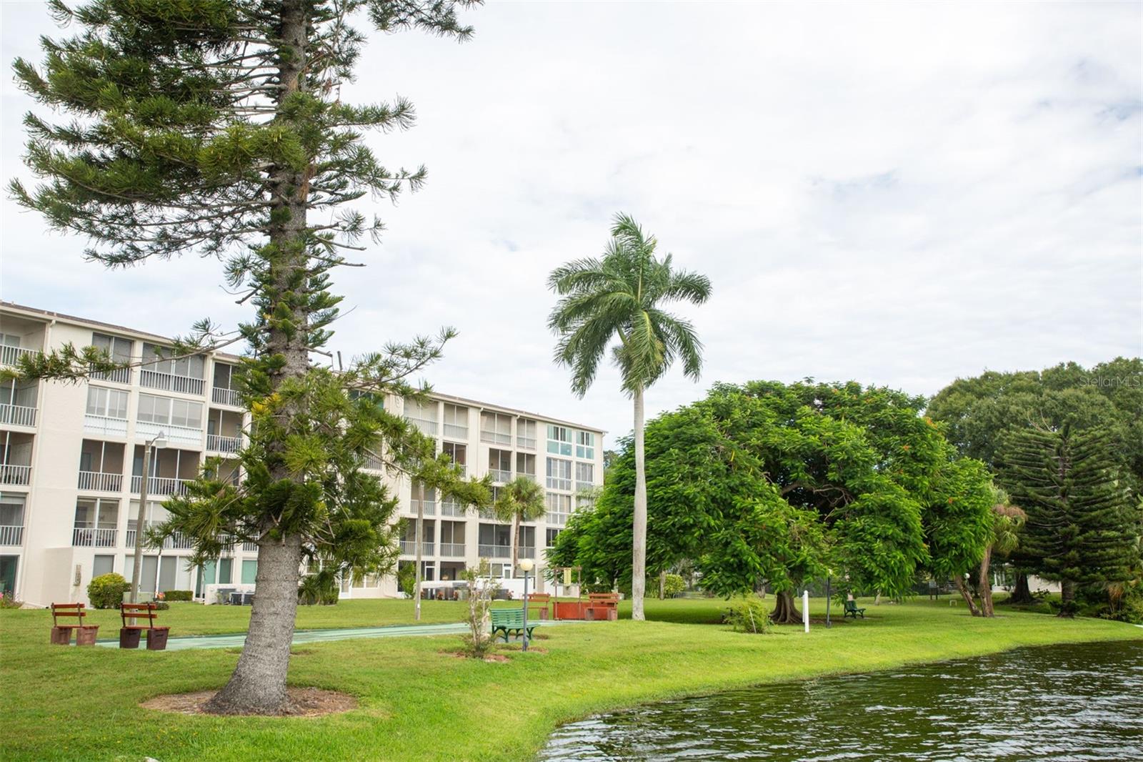3710 LAKE BAYSHORE DR #k416 — photo 30