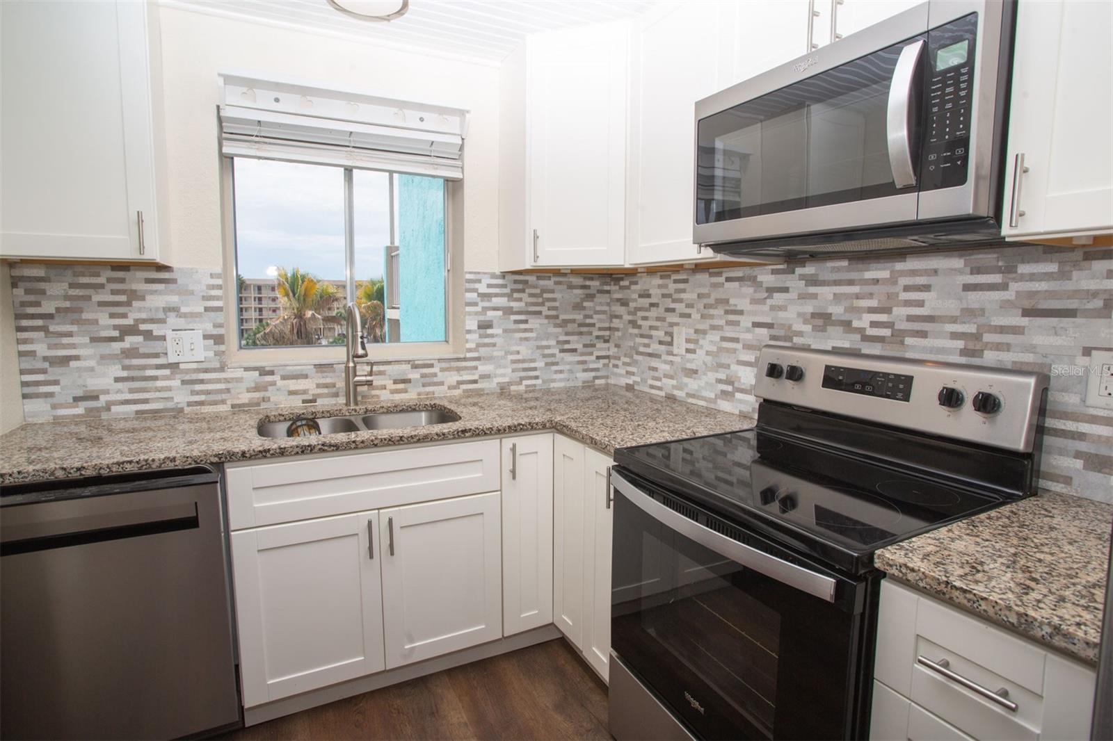 3710 LAKE BAYSHORE DR #k416 — photo 4