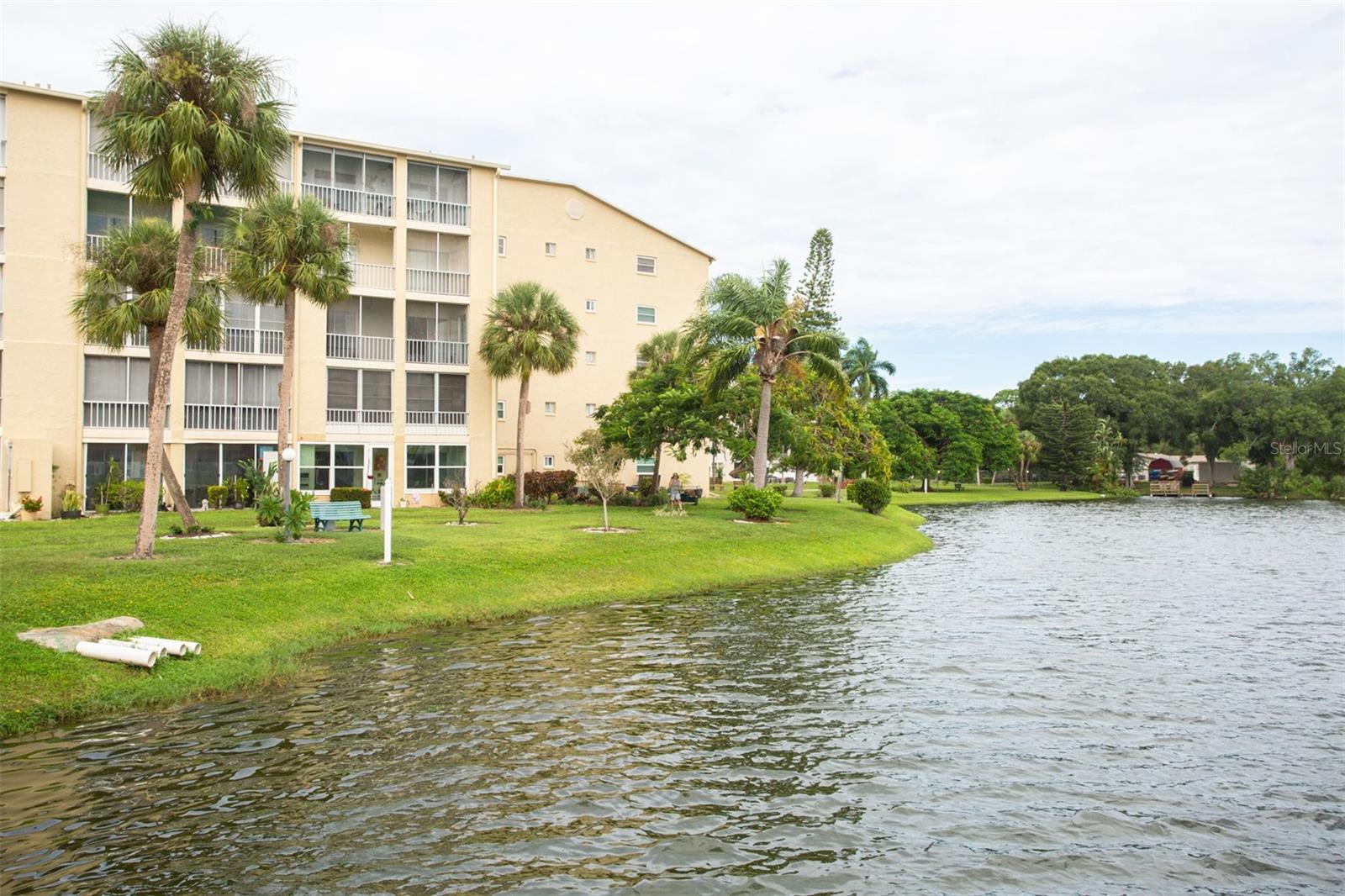 3710 LAKE BAYSHORE DR #k416 — photo 33