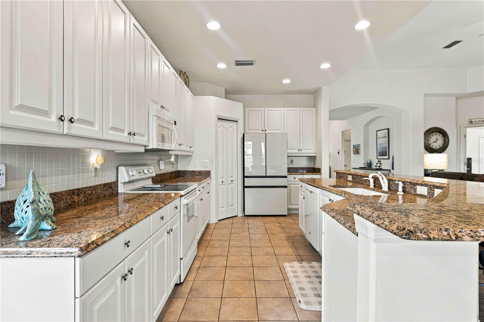 1542 SAN YSIDRO WAY — photo 24