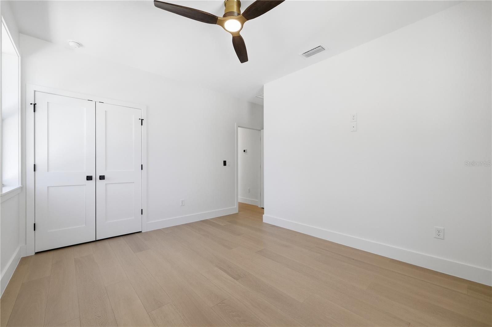 1025 MELROSE AVE S — photo 30