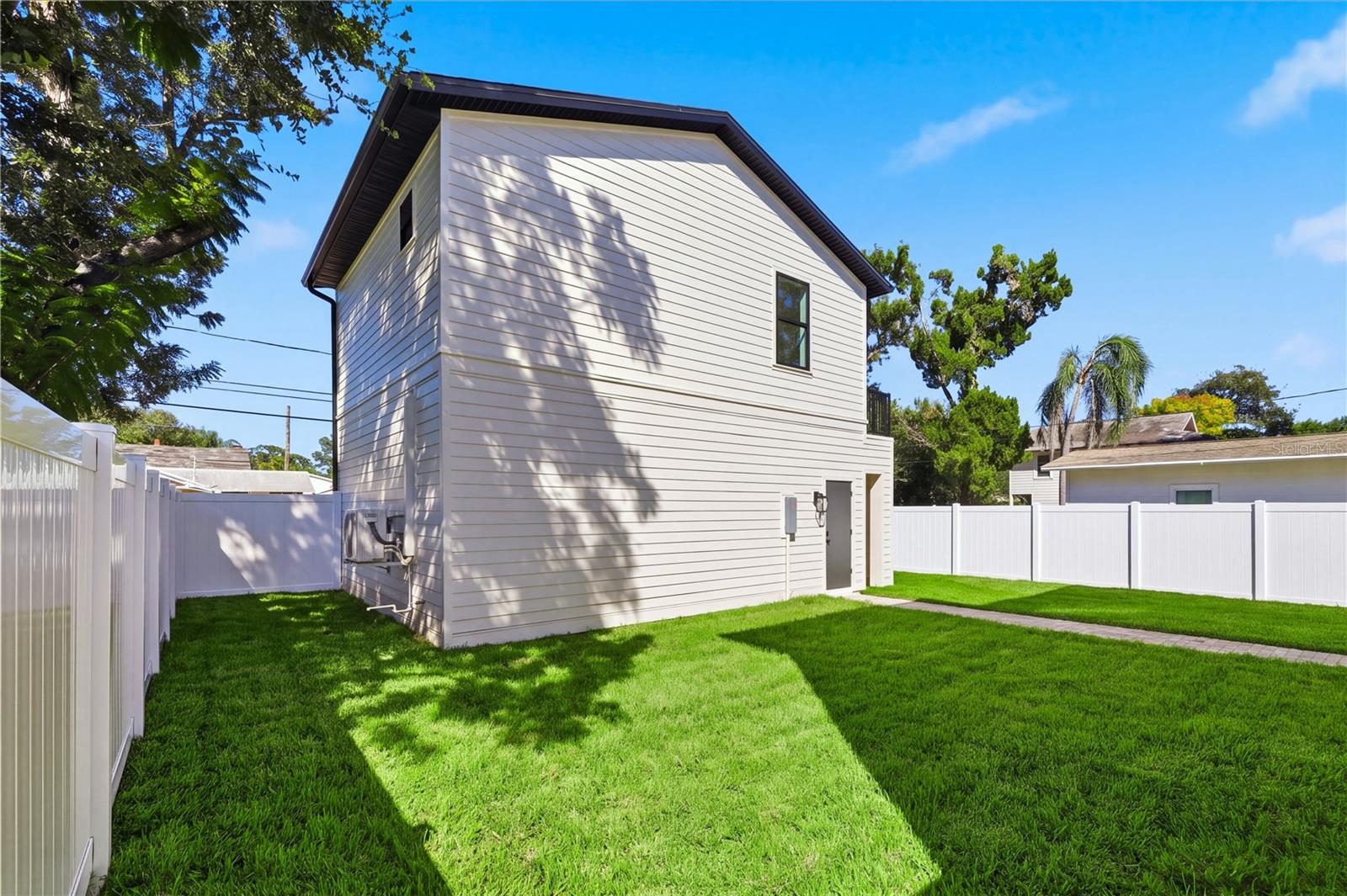1025 MELROSE AVE S — photo 35