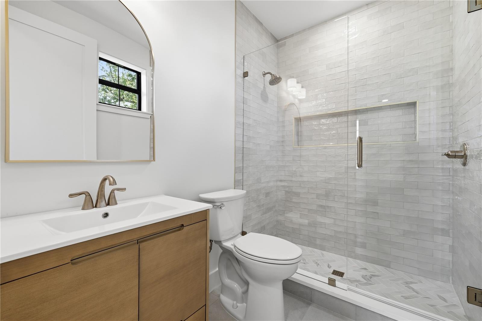 1025 MELROSE AVE S — photo 41