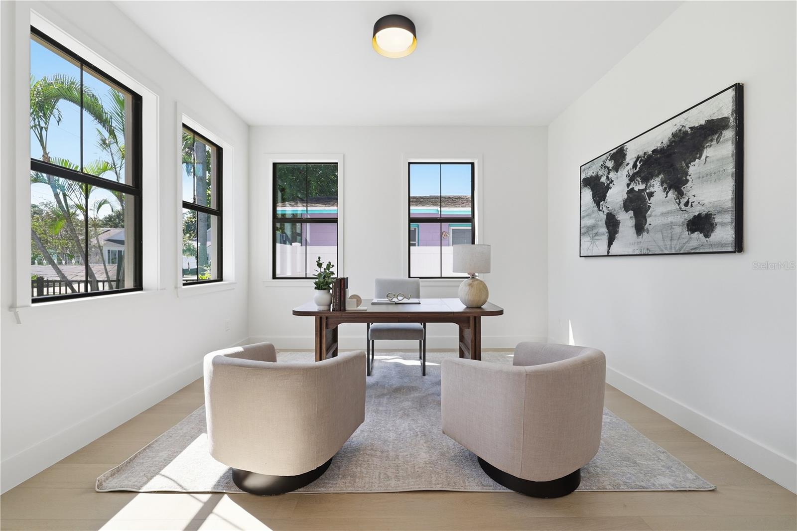 1025 MELROSE AVE S — photo 8