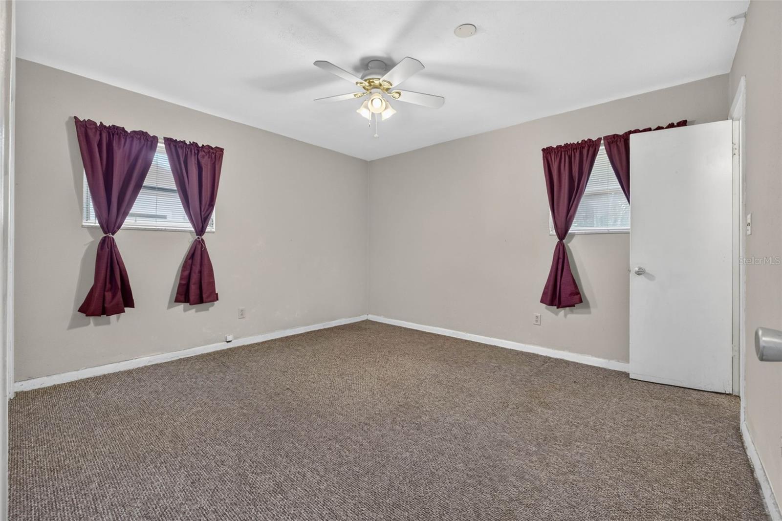3312 W BURKE ST — photo 46
