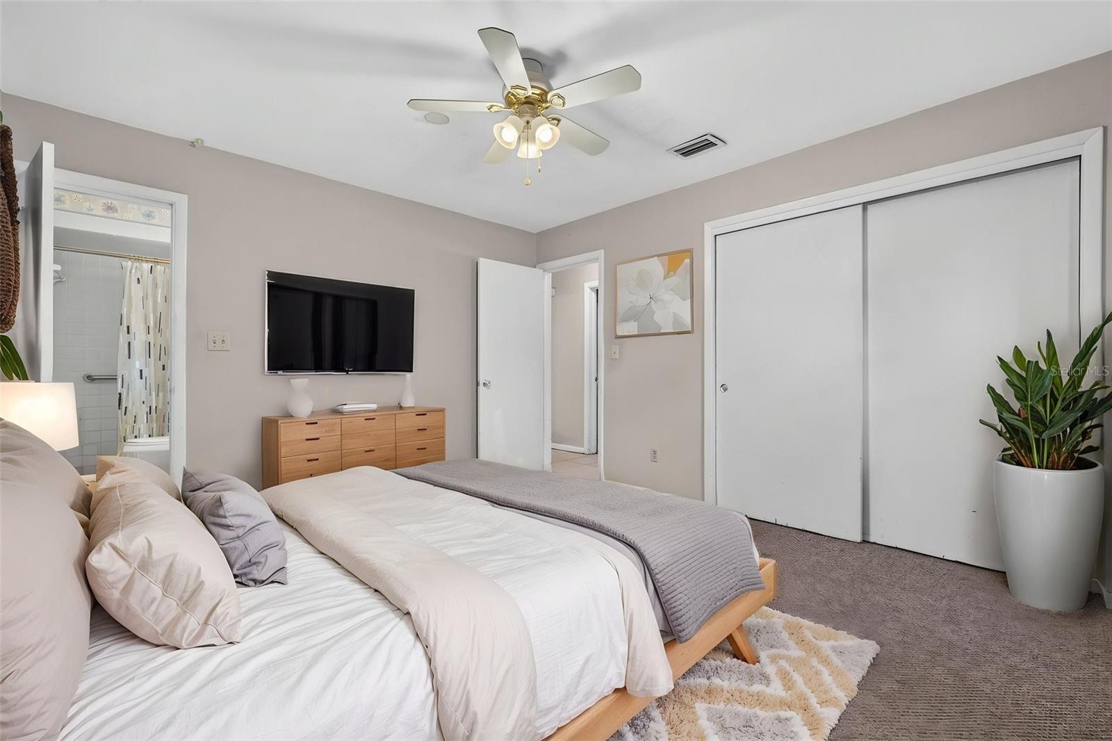 3312 W BURKE ST — photo 49