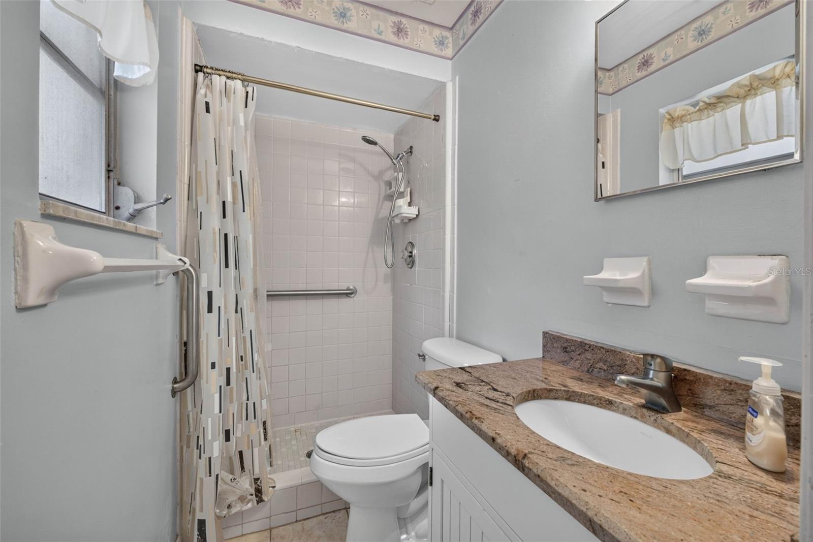 3312 W BURKE ST — photo 50