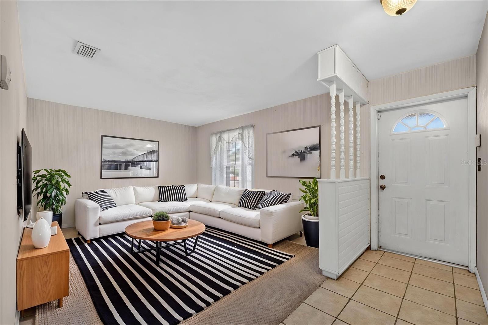 3312 W BURKE ST — photo 9