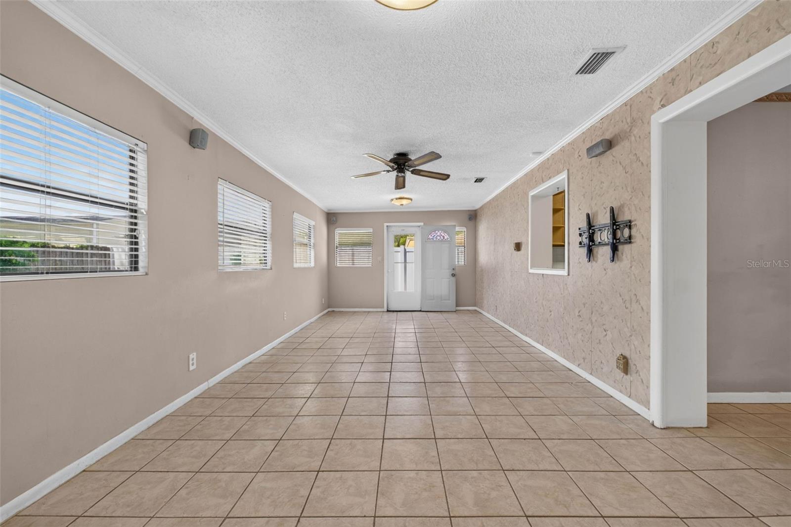 3312 W BURKE ST — photo 30