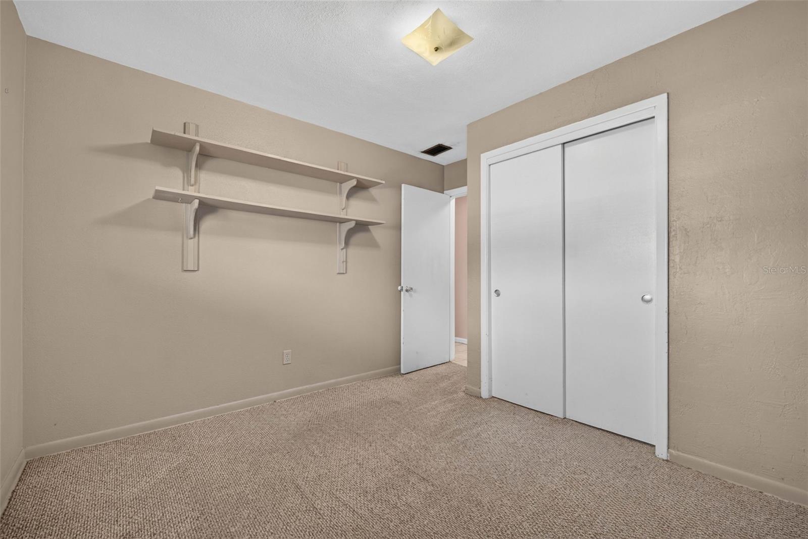3312 W BURKE ST — photo 40
