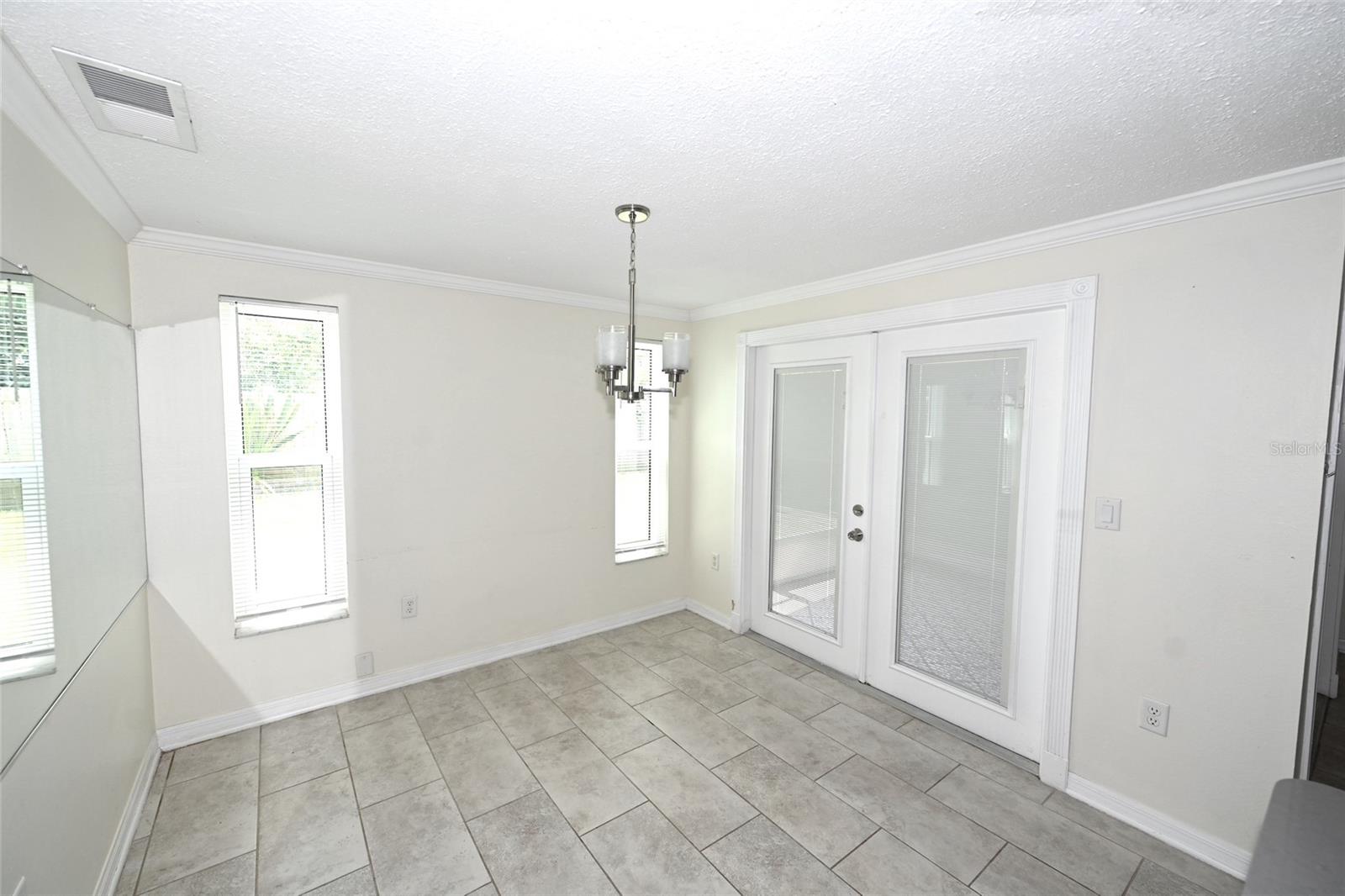 1922 MARCIA ST — photo 13