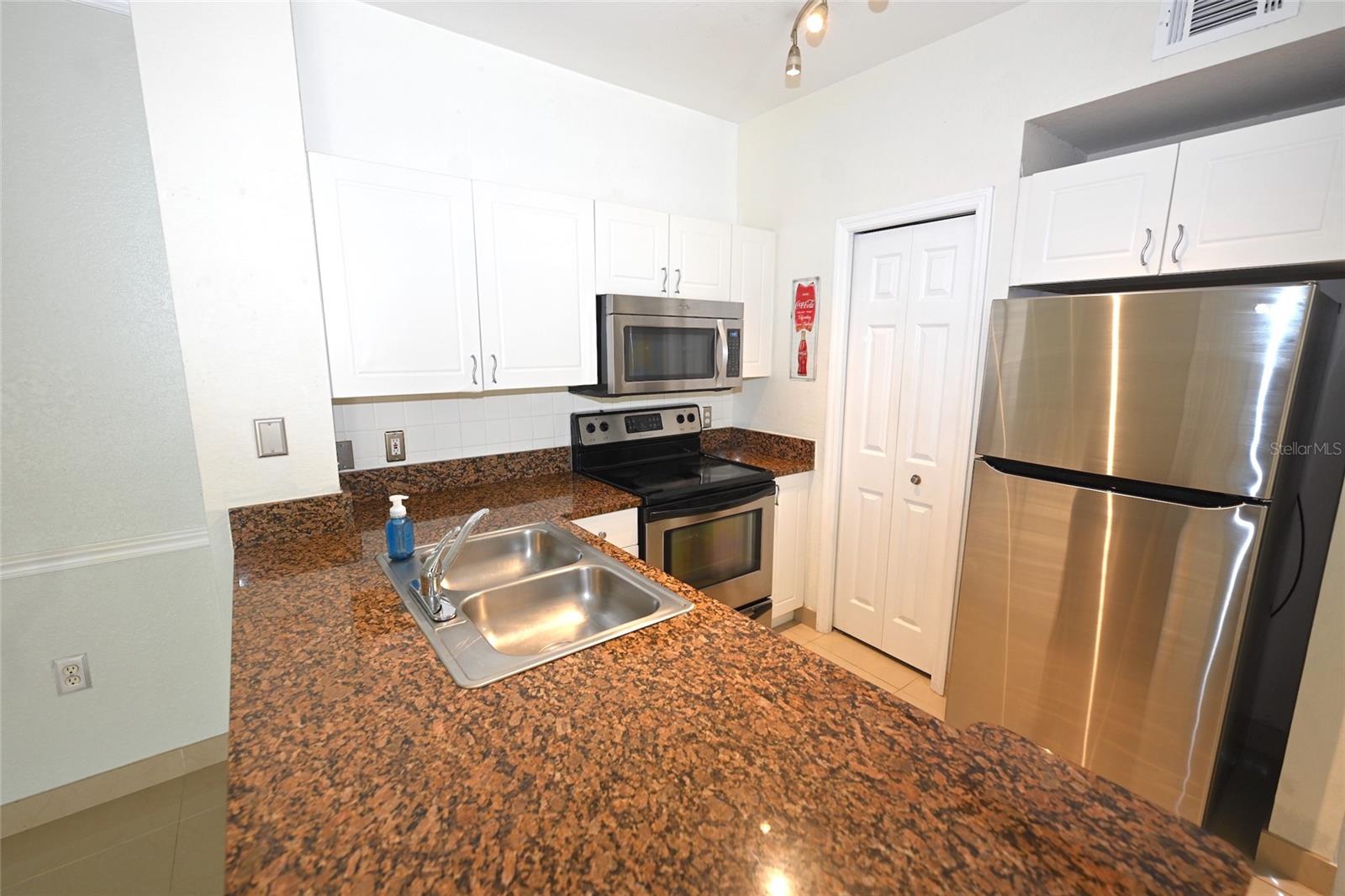 5110 NORTHRIDGE RD #202 — photo 8