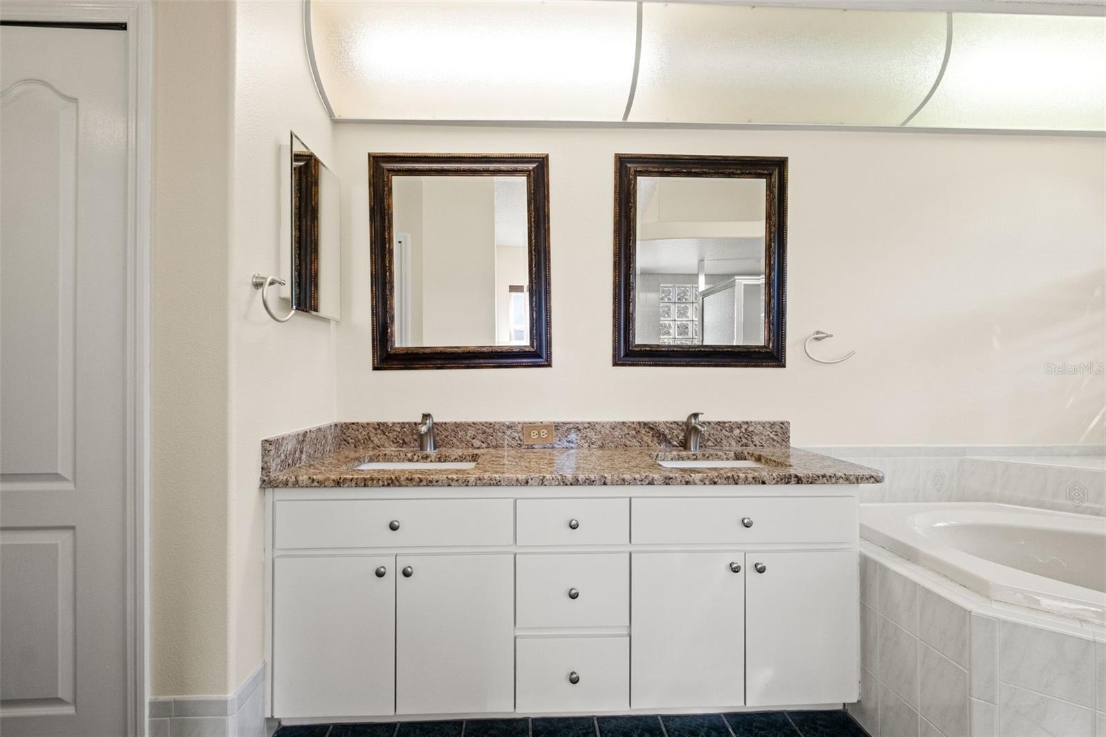 12843 OAK NUT ST — photo 39