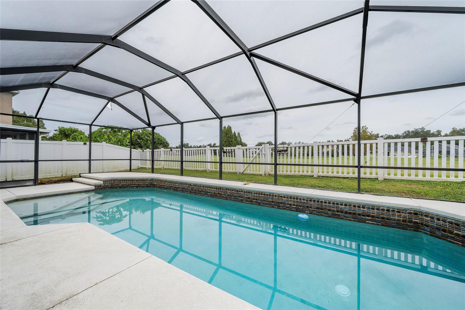 18182 SANDY POINTE DR — photo 47