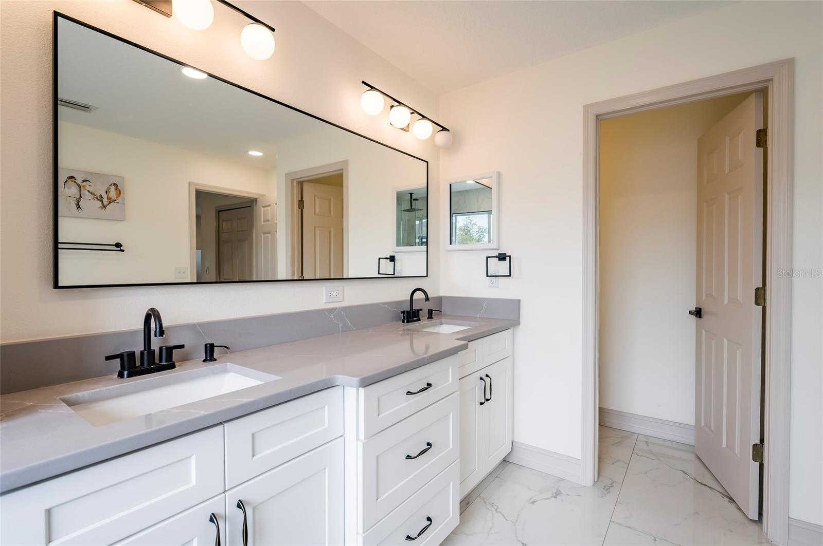 18182 SANDY POINTE DR — photo 37
