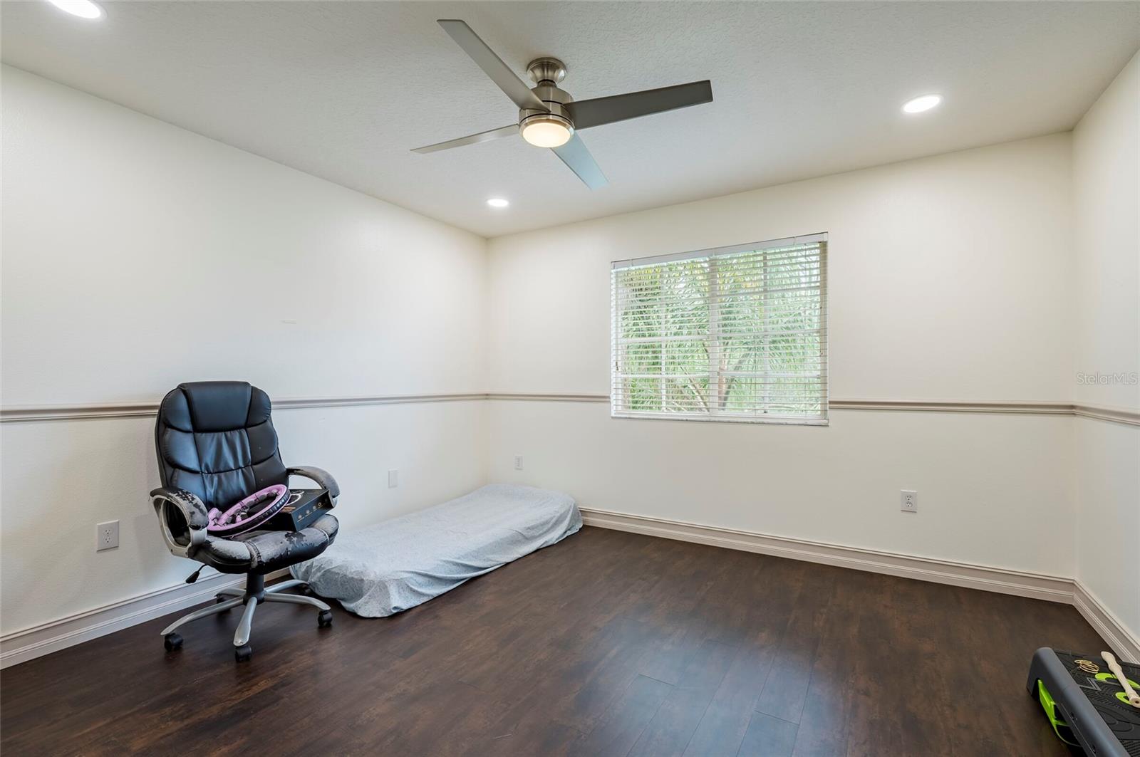 18182 SANDY POINTE DR — photo 42