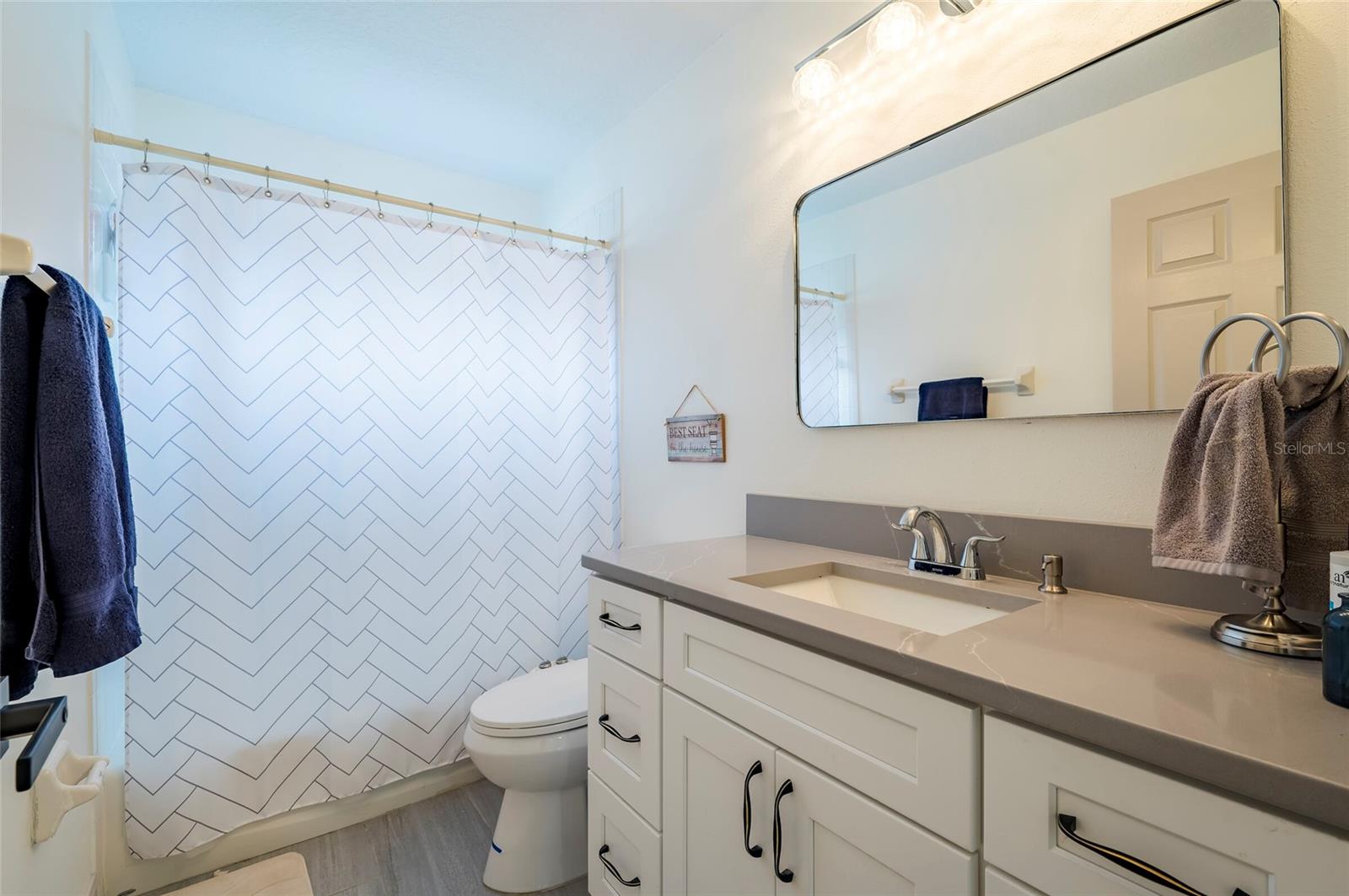 18182 SANDY POINTE DR — photo 40