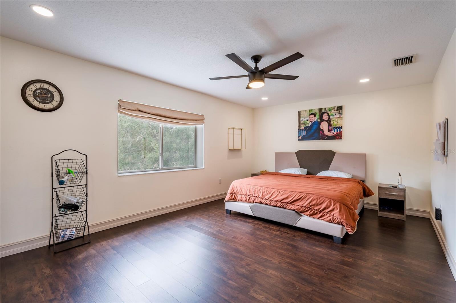18182 SANDY POINTE DR — photo 34