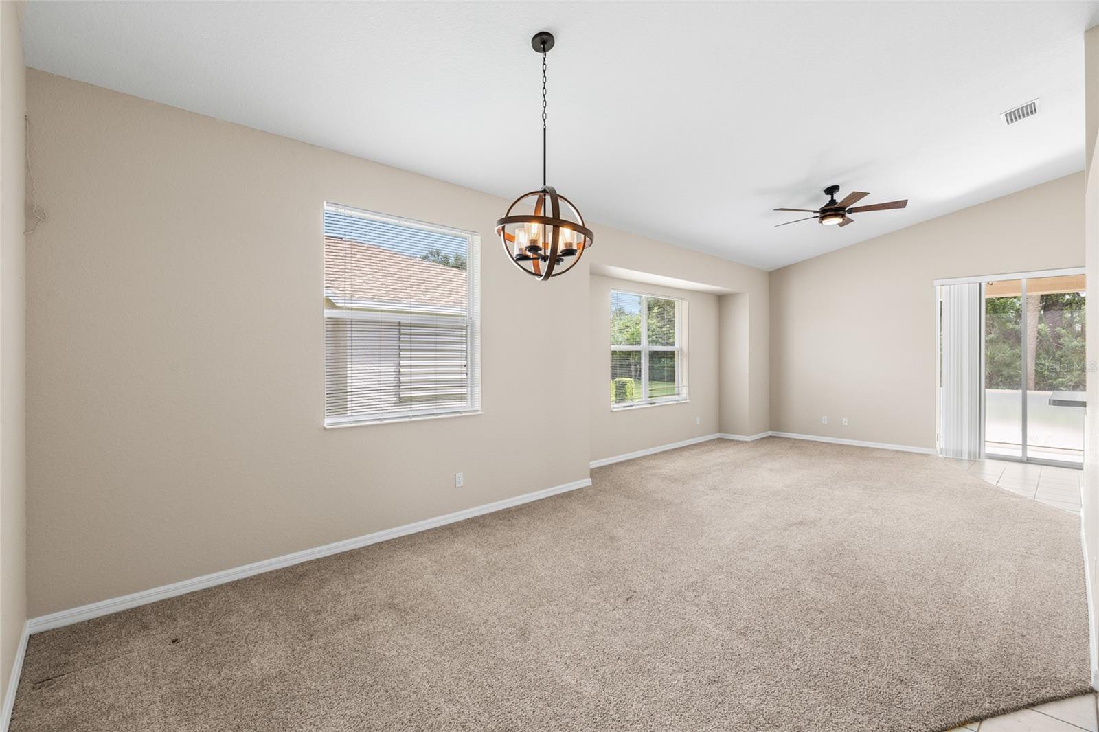 1436 HEDGEWOOD CIR — photo 16