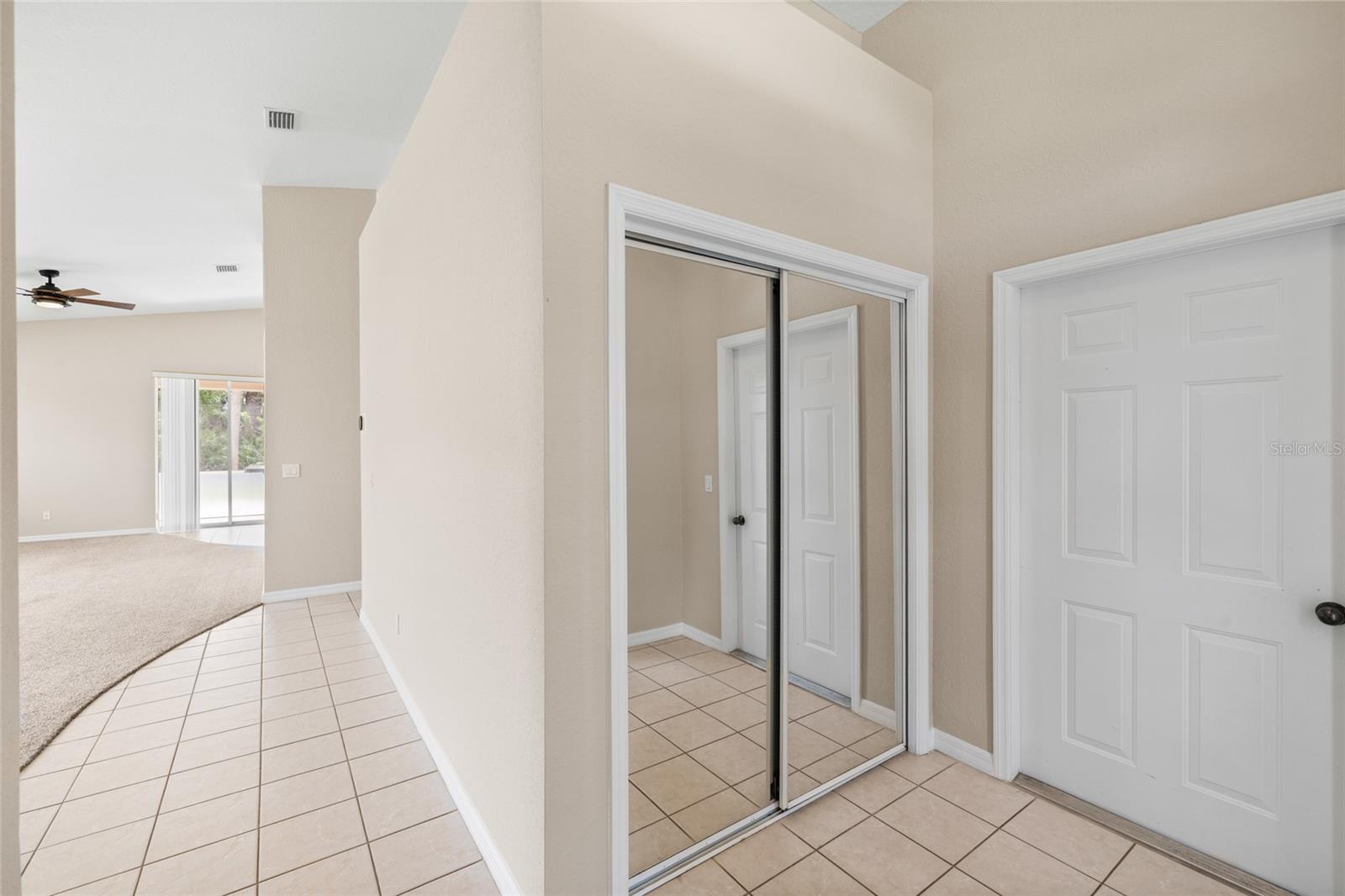 1436 HEDGEWOOD CIR — photo 17