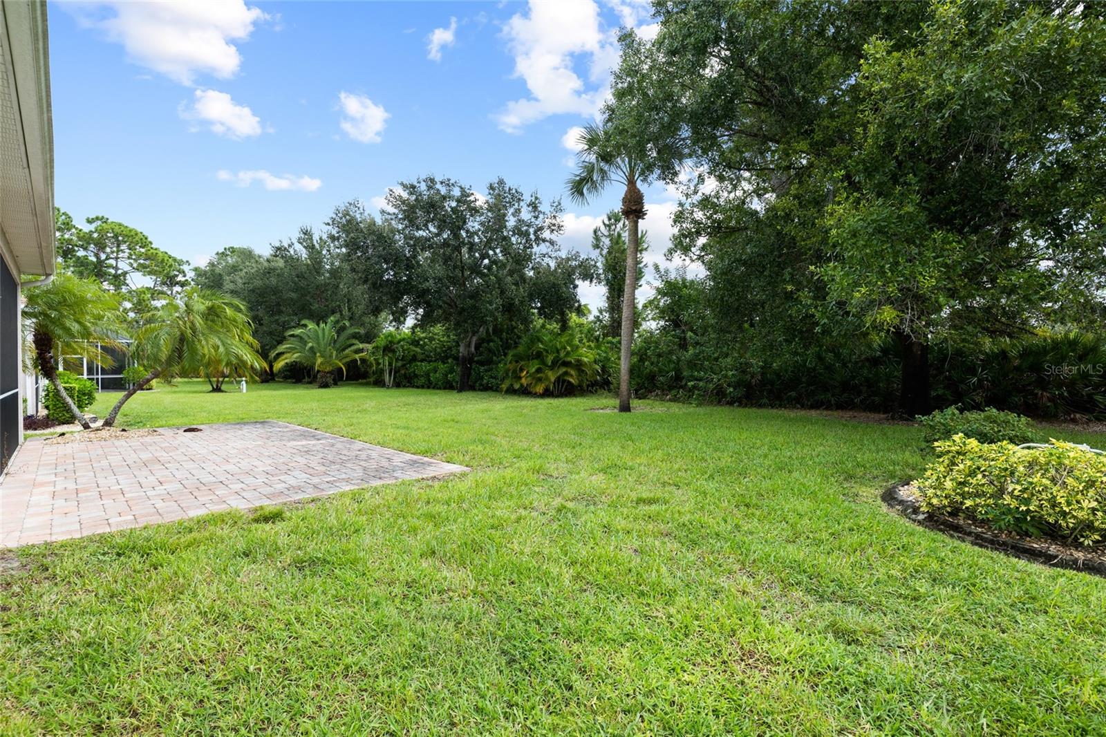 1436 HEDGEWOOD CIR — photo 35