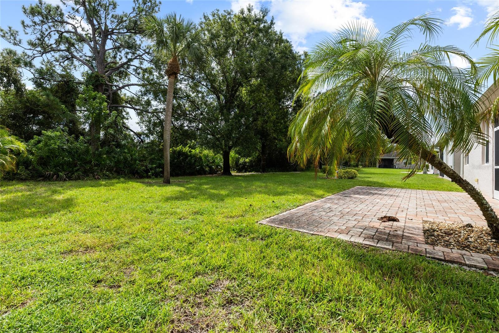 1436 HEDGEWOOD CIR — photo 38