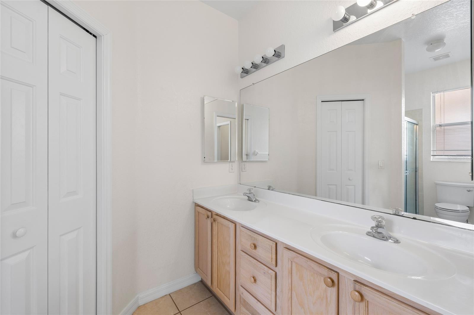 1436 HEDGEWOOD CIR — photo 23