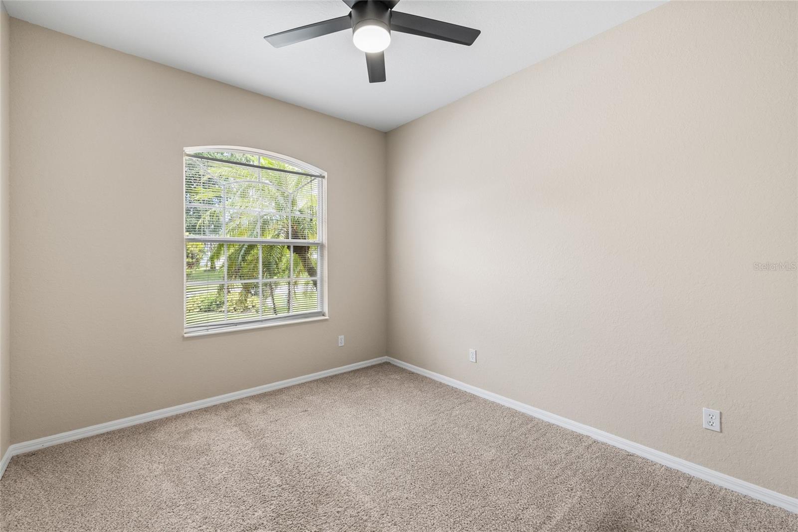 1436 HEDGEWOOD CIR — photo 20