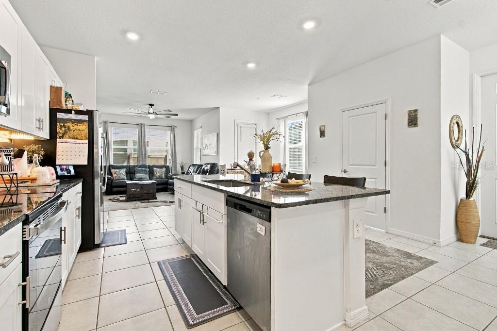 10824 FANNING SPRINGS CT — photo 9