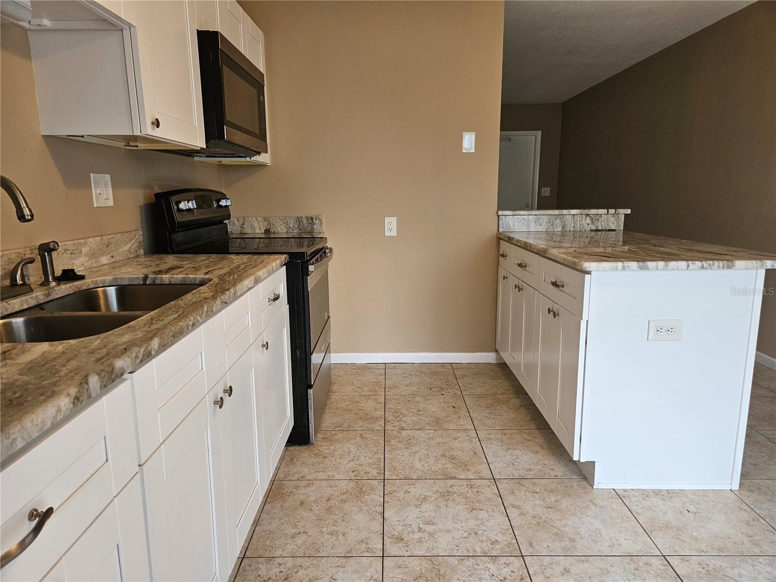 701 W BROCKTON PL — photo 15