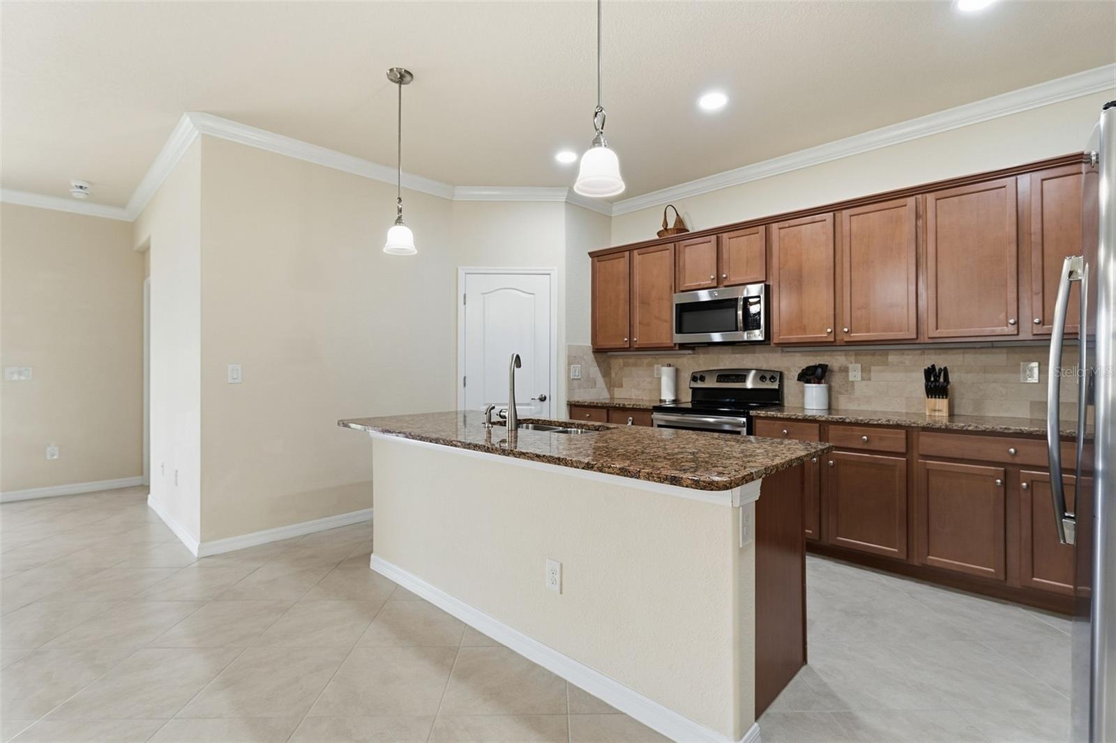 6288 GRAND CYPRESS BLVD — photo 7