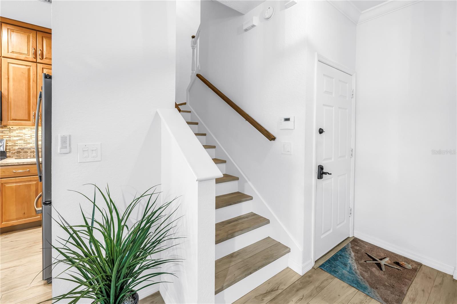 350 2ND ST N #6 — photo 22