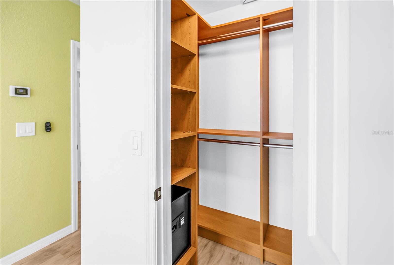 350 2ND ST N #6 — photo 37