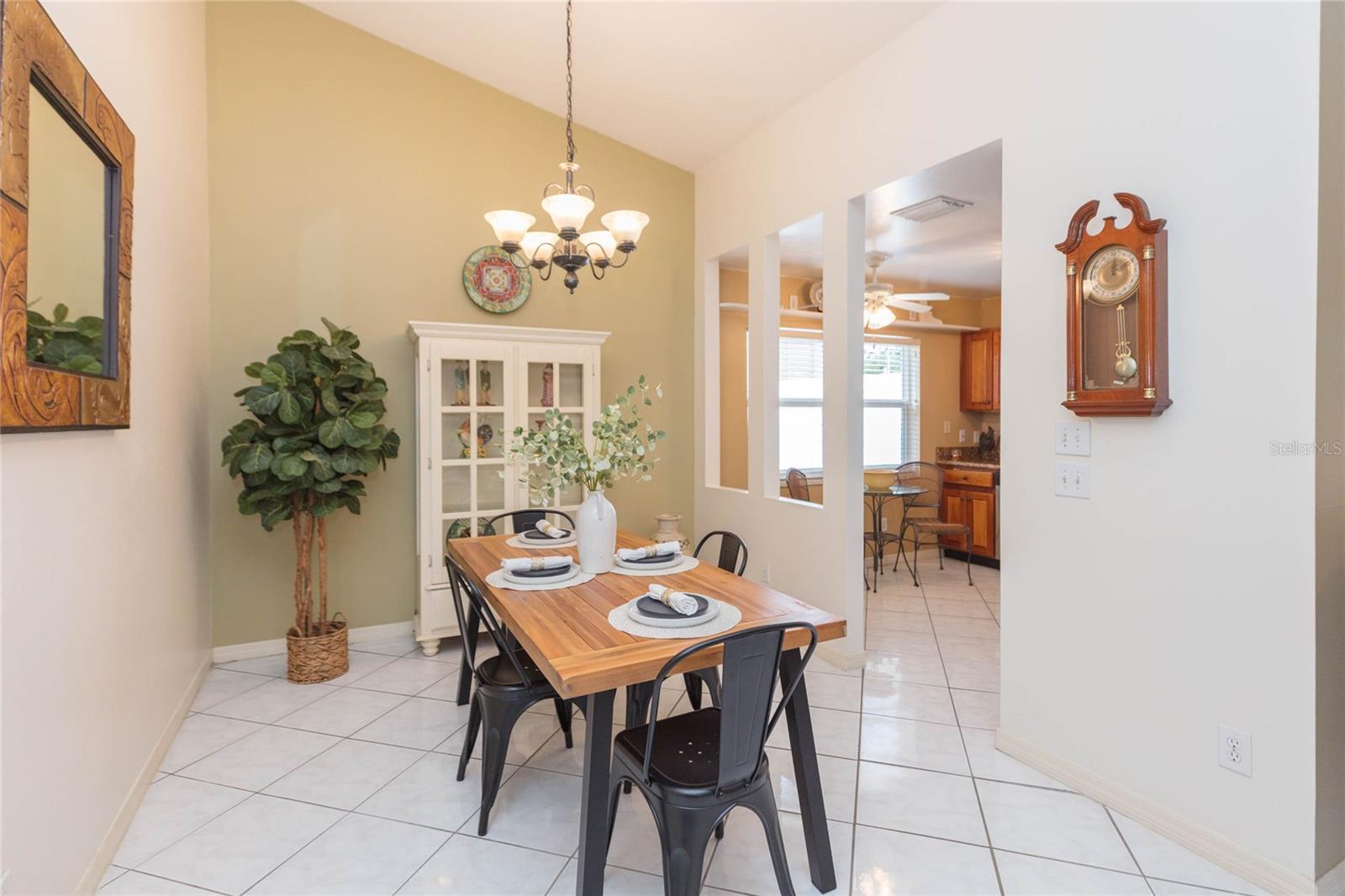 4932 CYPRESS TRACE DR — photo 8