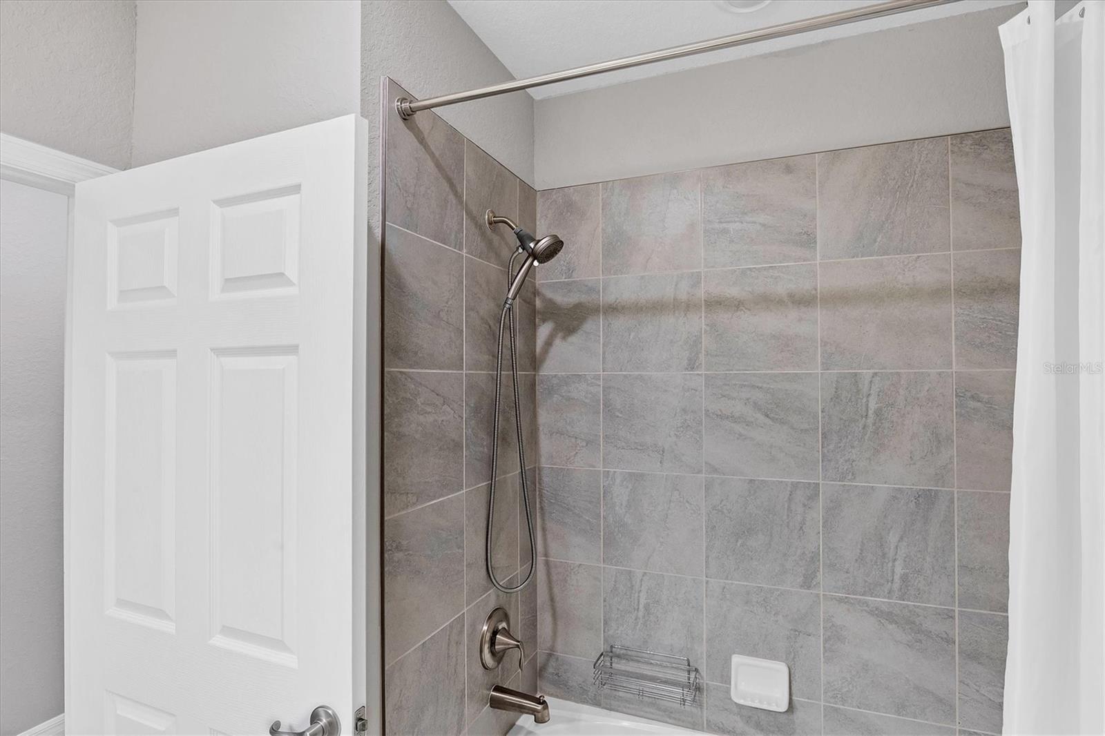 10063 CROOKED CREEK DR #101 — photo 34