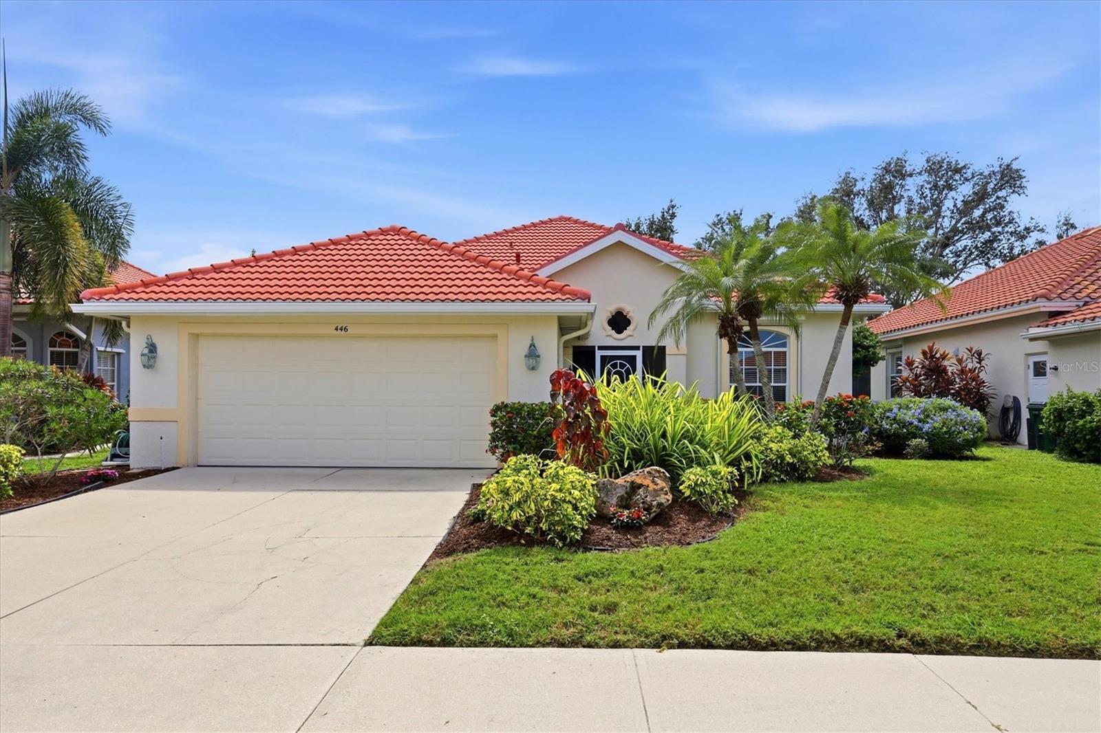 446 PINEWOOD LAKE DR — photo 4