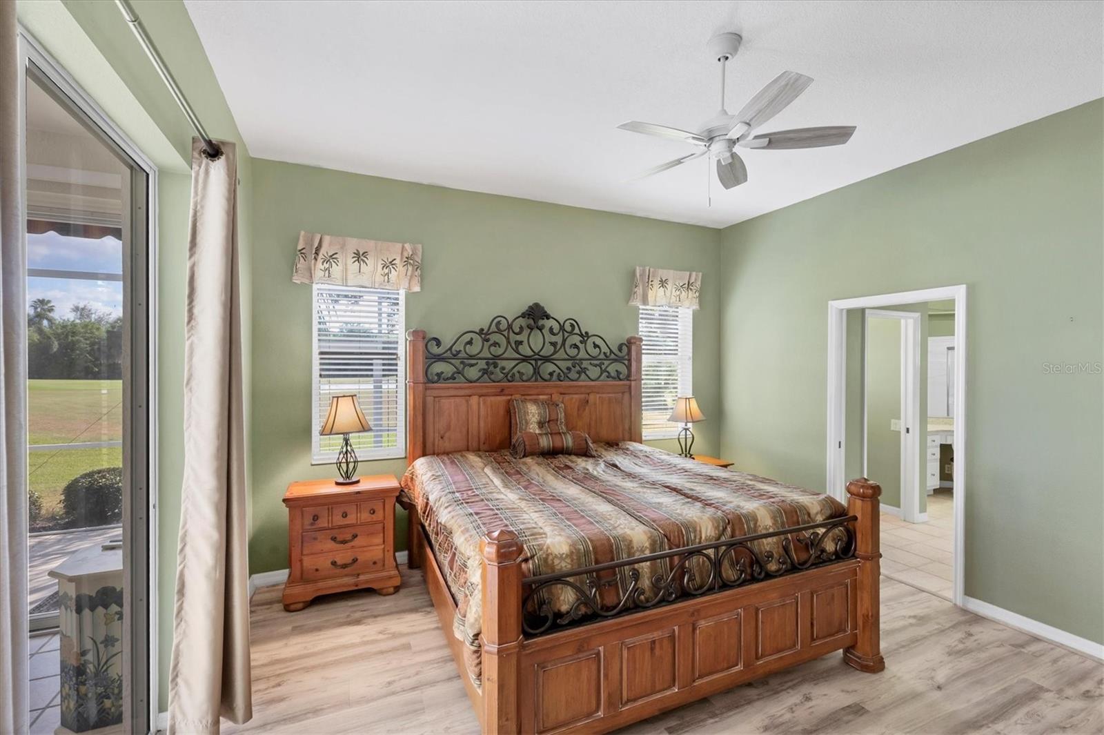 446 PINEWOOD LAKE DR — photo 44
