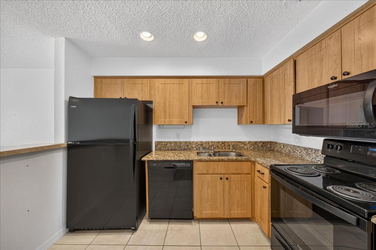 670 GREEN VALLEY RD #F4 — photo 10