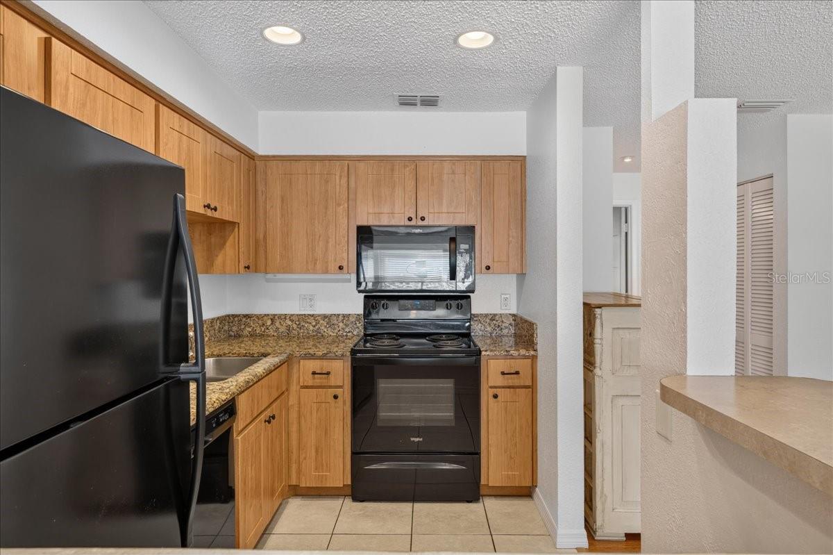 670 GREEN VALLEY RD #F4 — photo 9