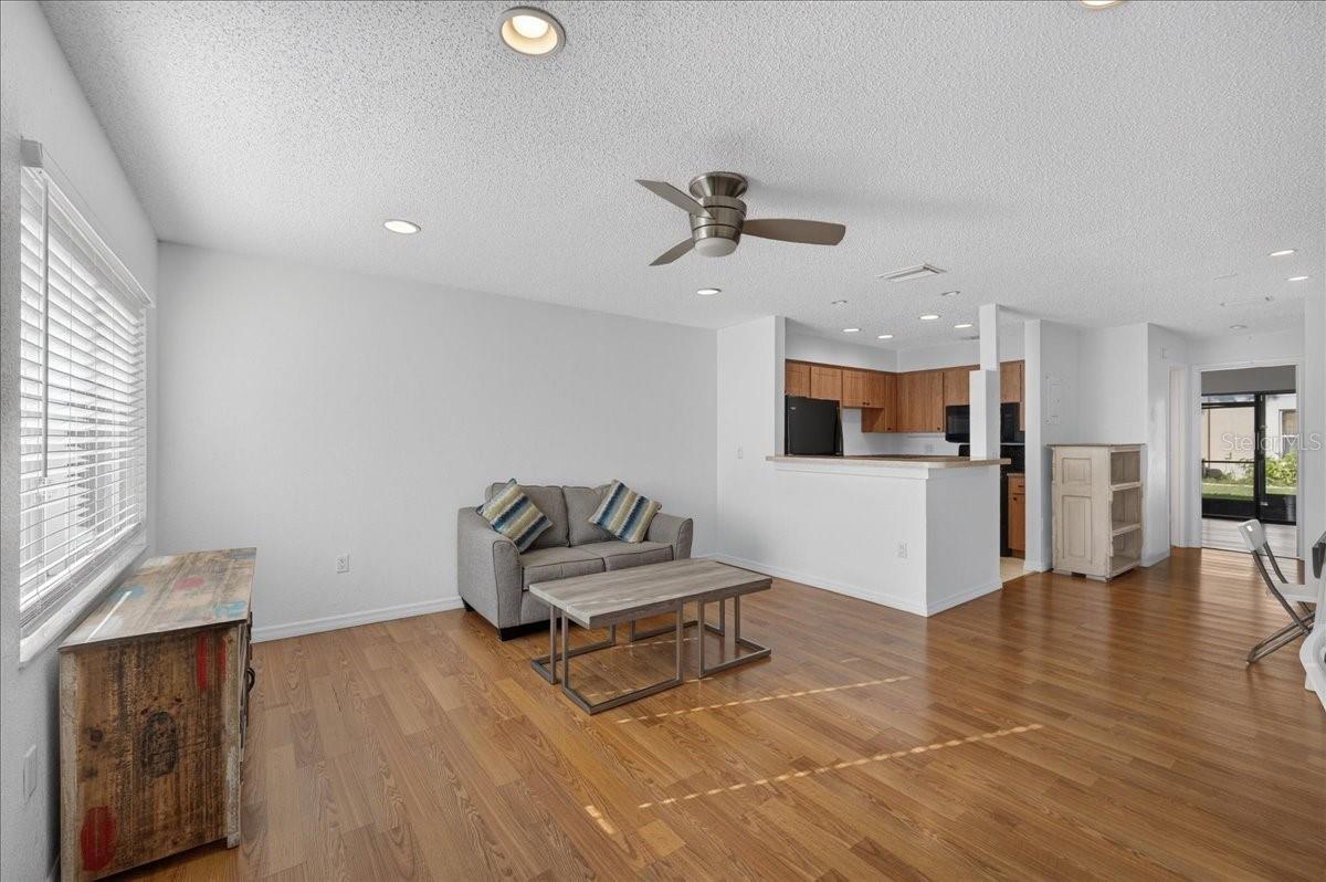 670 GREEN VALLEY RD #F4 — photo 2