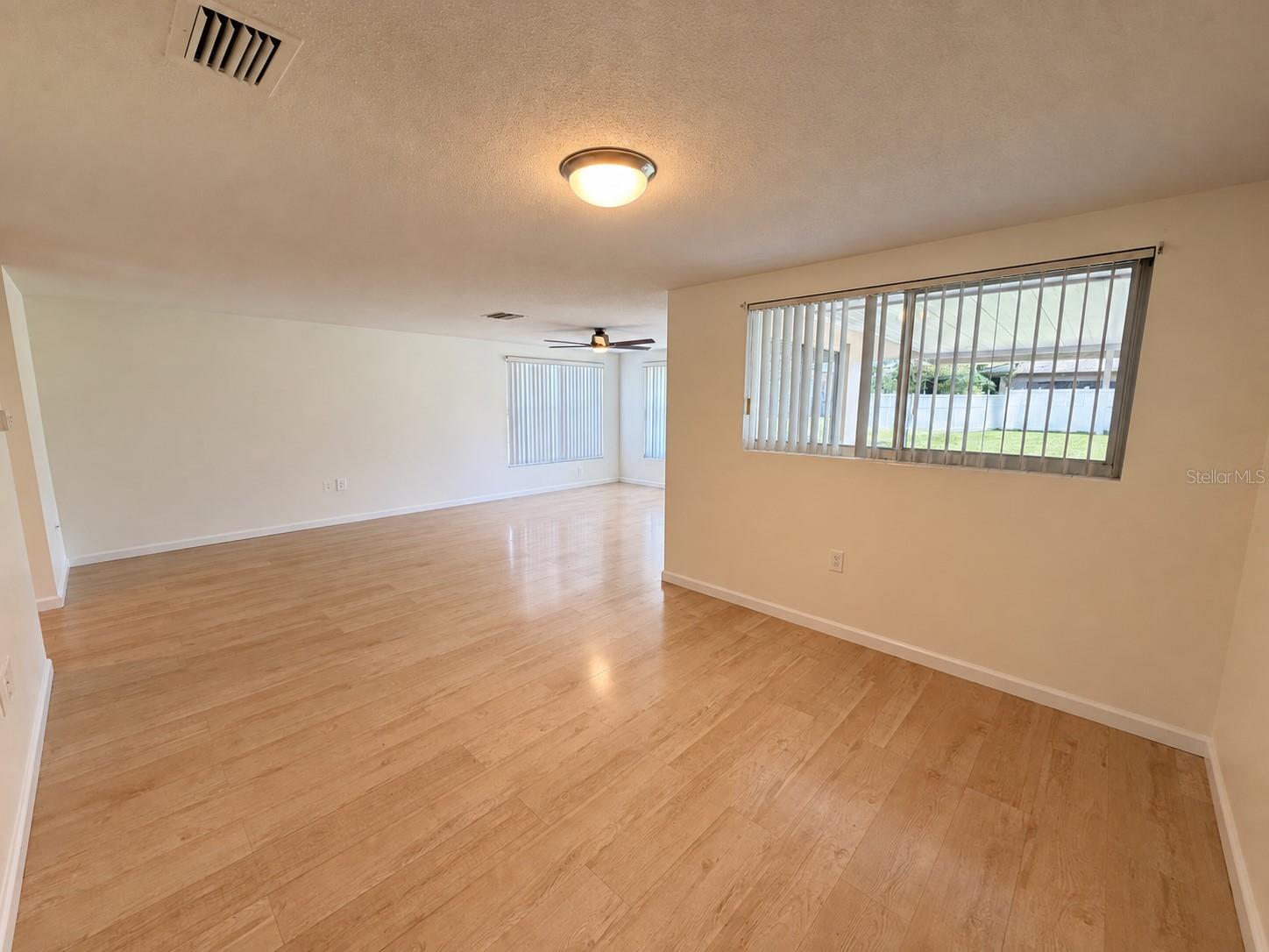 10118 HOLLY DR — photo 17