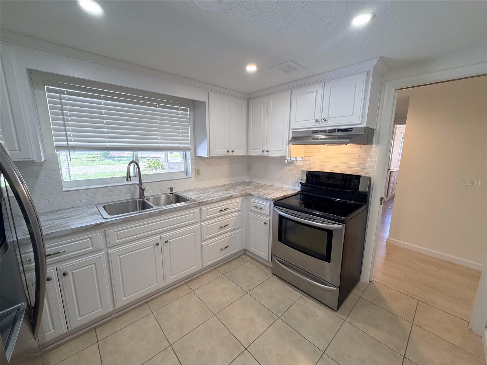 10118 HOLLY DR — photo 12
