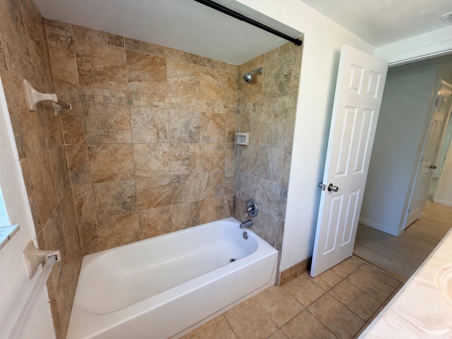 10118 HOLLY DR — photo 21