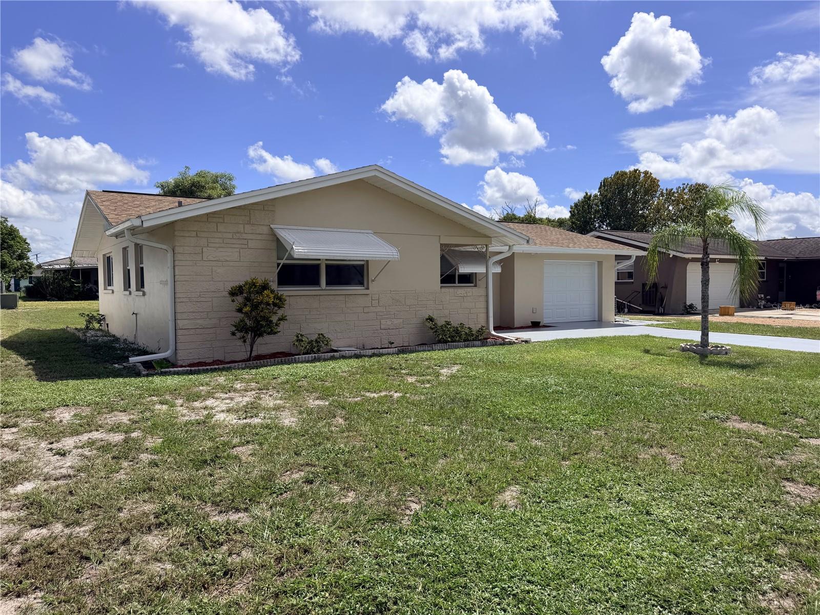 10118 HOLLY DR — photo 3